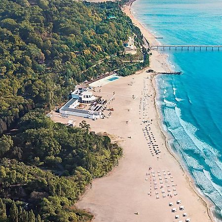 Primoretz Grand Hotel & Spa Burgas Exteriör bild Aerial view of the beach