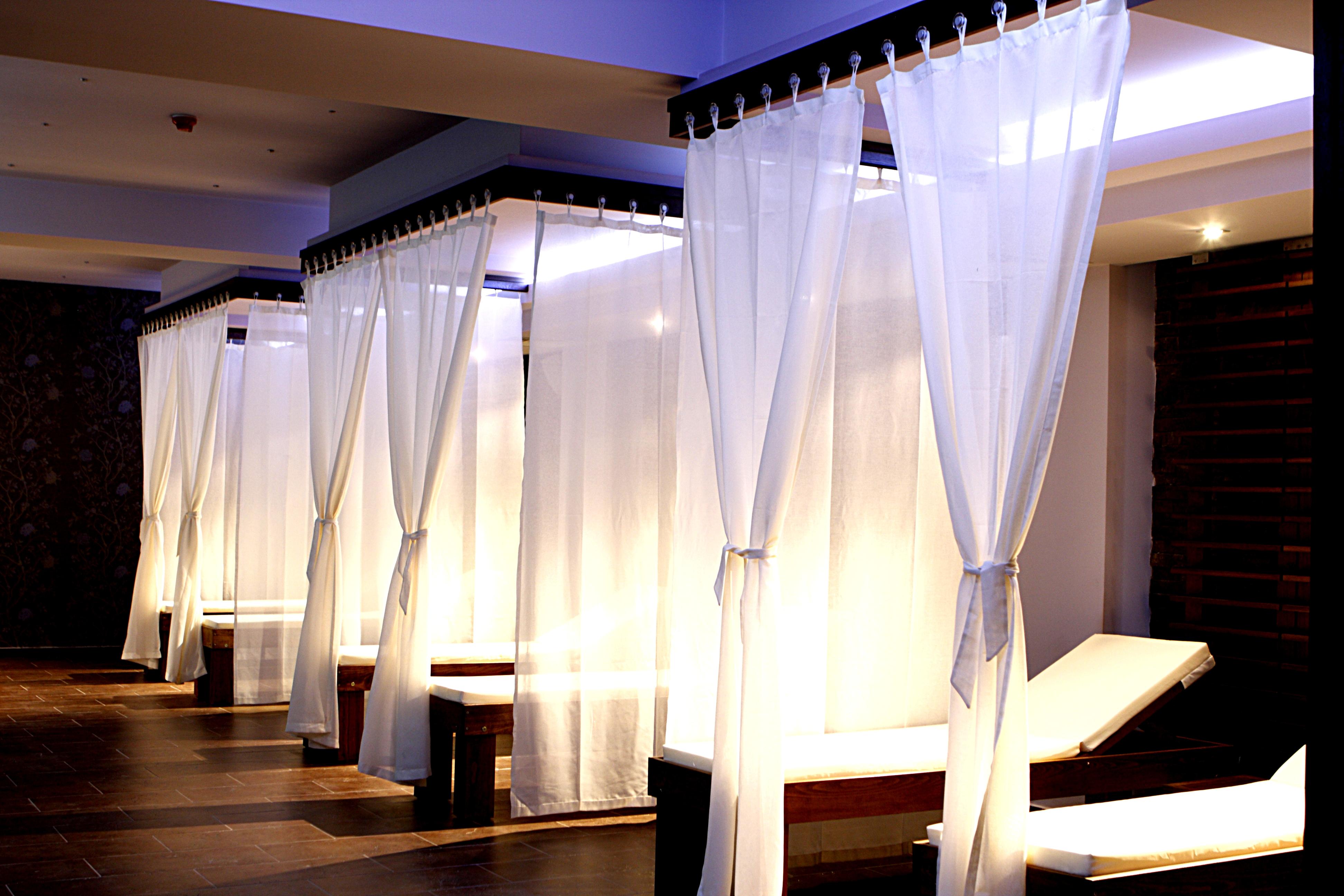 Primoretz Grand Hotel & Spa Burgas Exteriör bild A massage parlor in Singapore