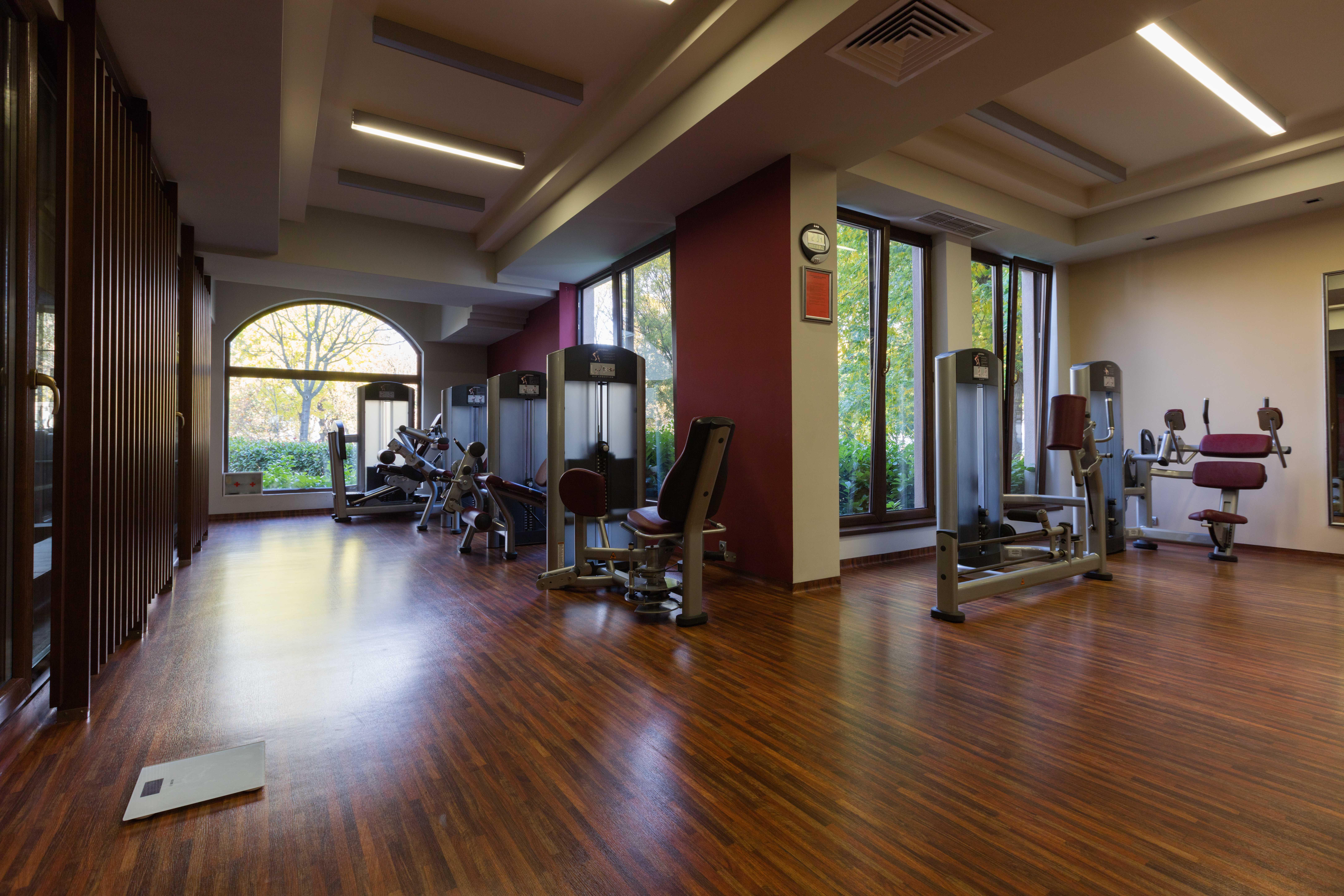 Primoretz Grand Hotel & Spa Burgas Exteriör bild The gym at the University of Novi Sad
