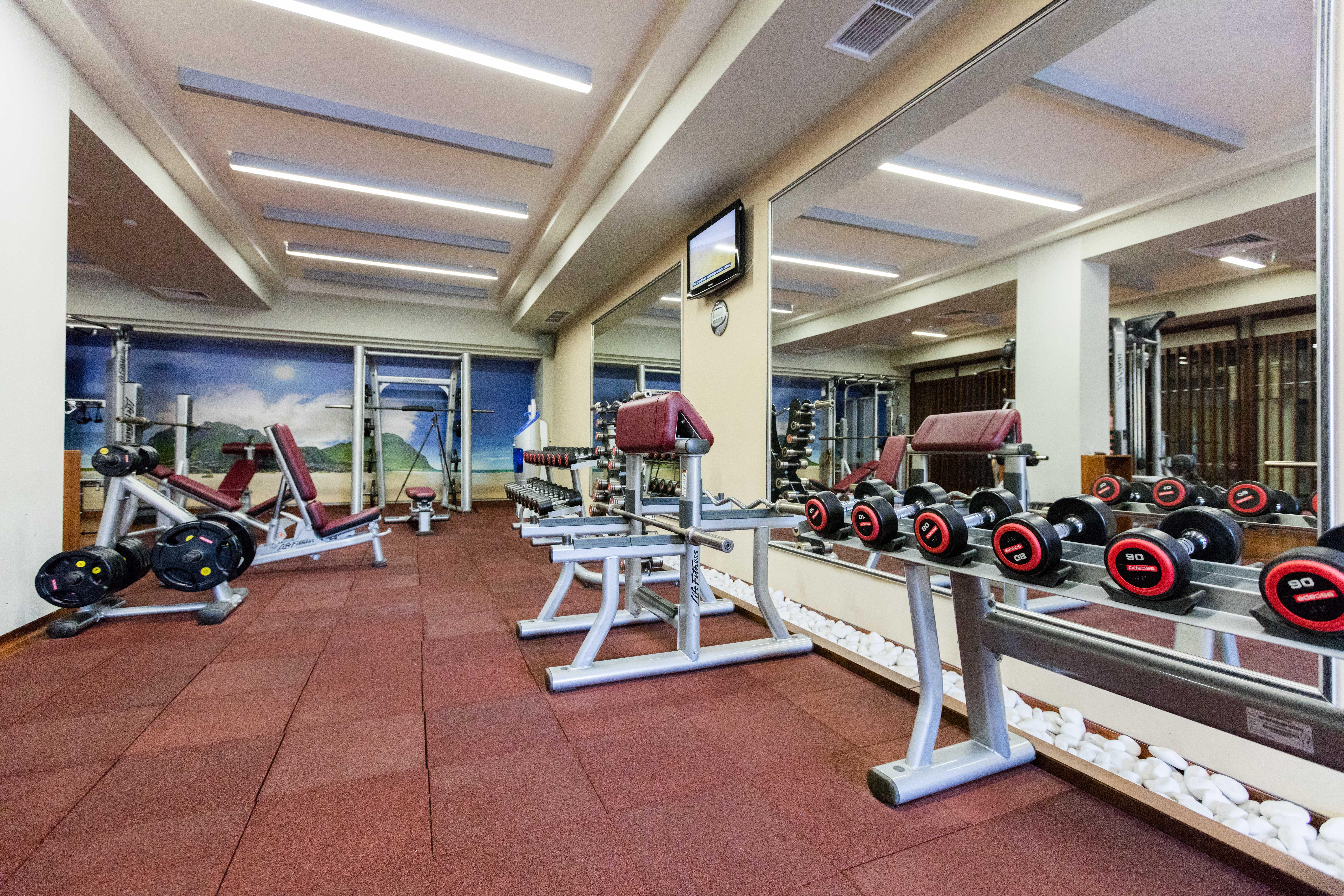 Primoretz Grand Hotel & Spa Burgas Exteriör bild A gym in a hotel