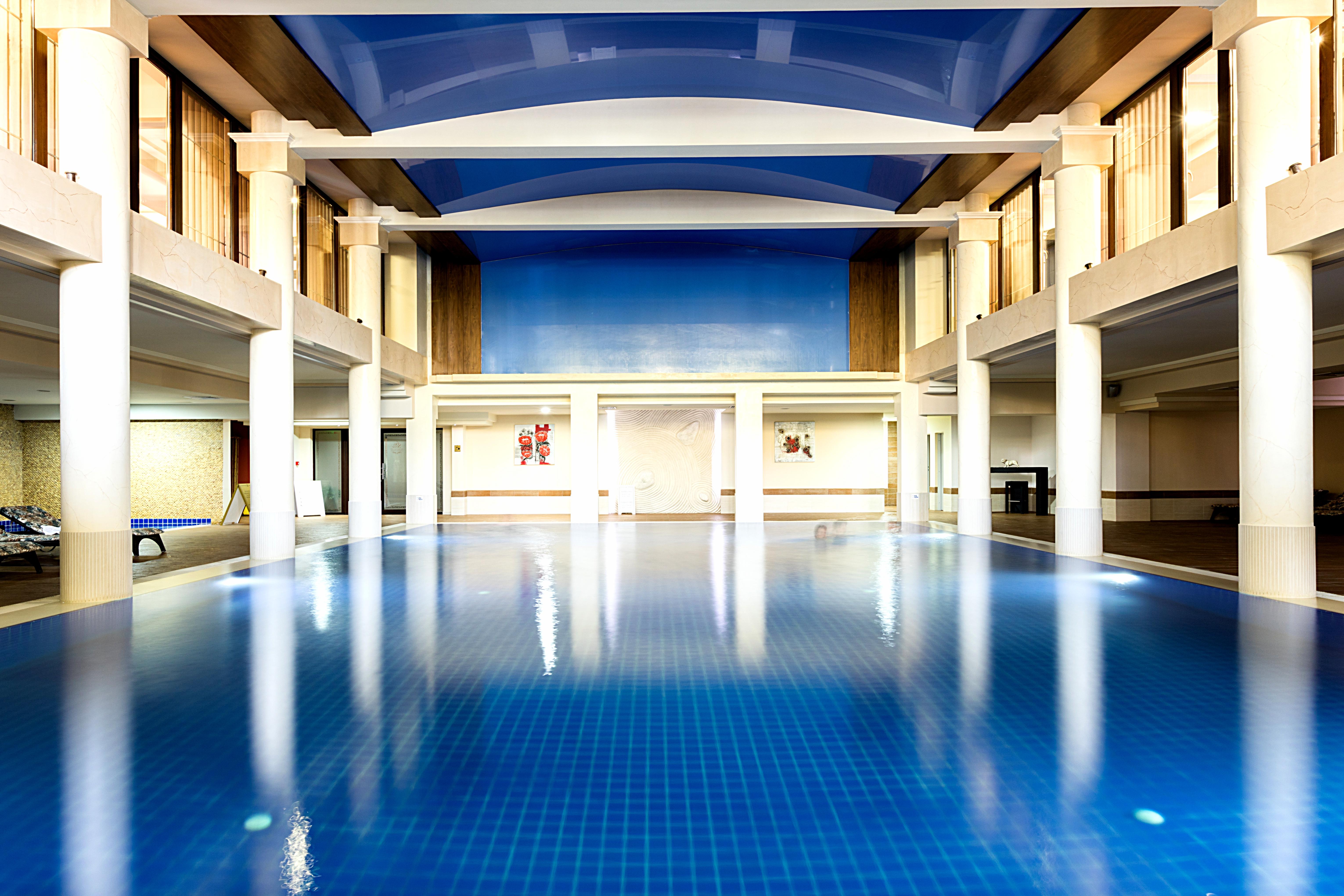 Primoretz Grand Hotel & Spa Burgas Exteriör bild Swimming pool